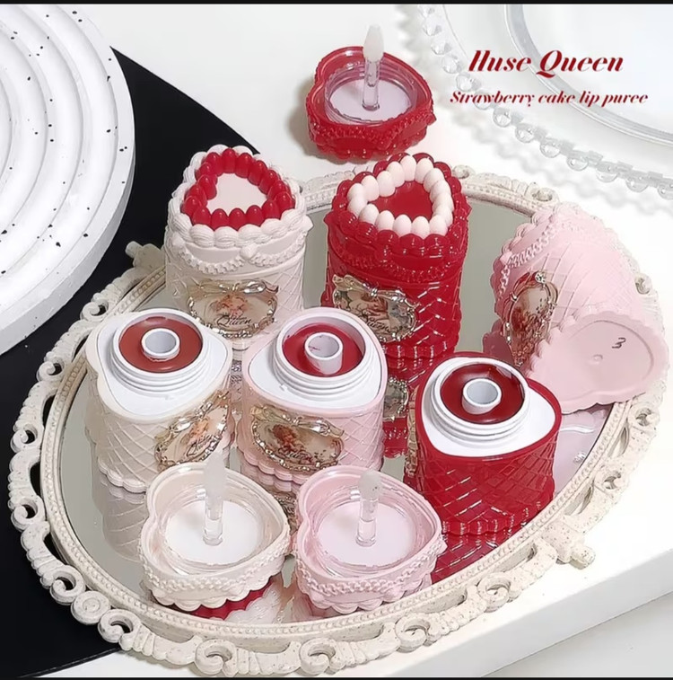 رژلب مات کیک توت فرنگی فرشته hues queen