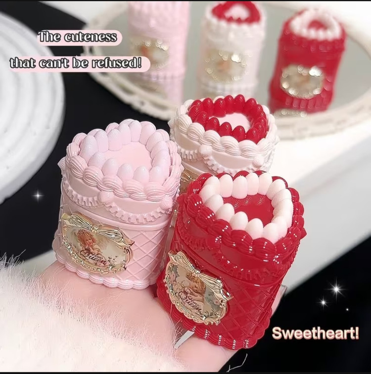 رژلب مات کیک توت فرنگی فرشته hues queen